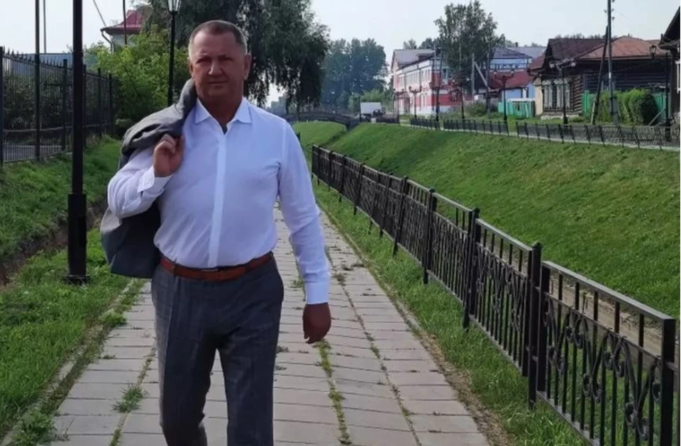 Экс-депутата из Тобольска, наехавшего на автоинспектора, оставили в СИЗО еще на полгода.