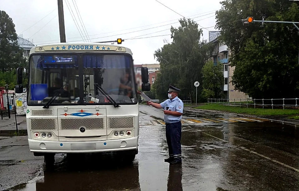 Видео с нарушениями Правил дорожного движения выкладывают в Интернет все желающие. Фото: сайт УМВД России по Томской области