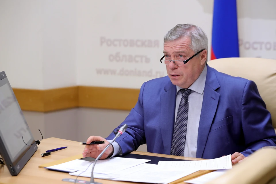 Губернатор поручил вести ремонт на трассе М-4 "Дон" в ночное время