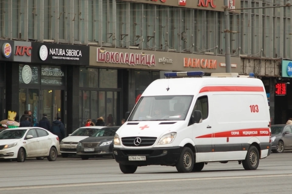 Дети попали в районную больницу. За их состоянием наблюдают врачи.