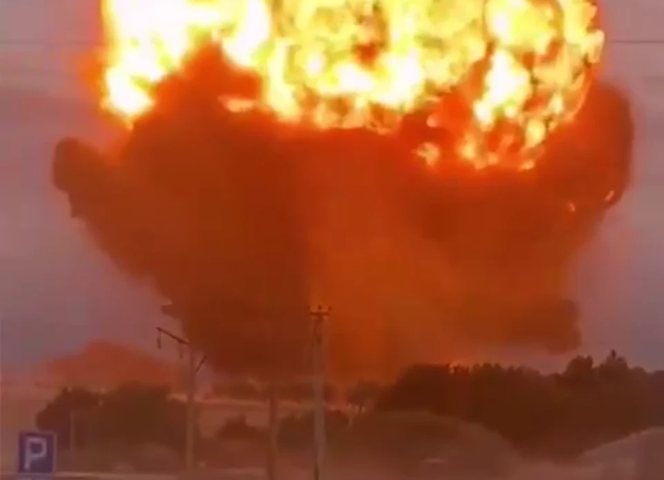 Взрывы в России — в Волгоградской области загорелся военный склад — видео