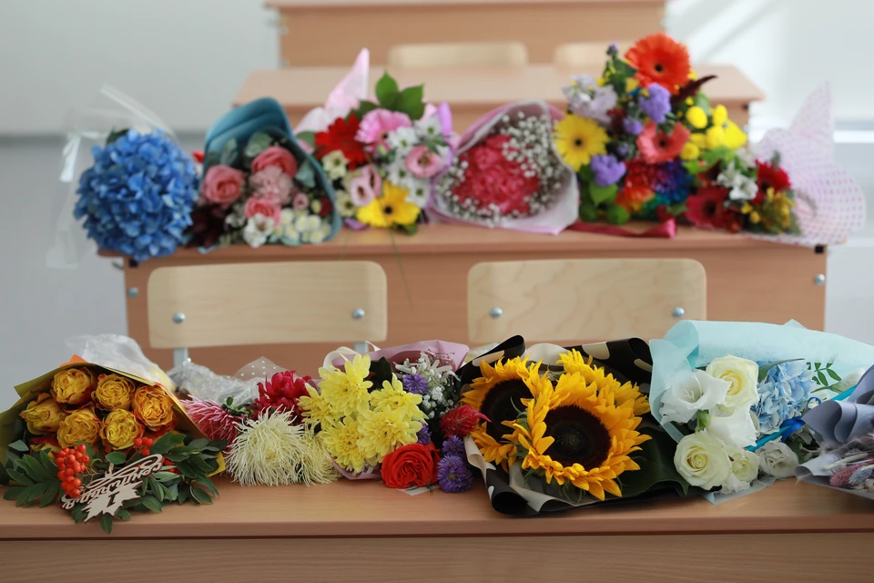 Ростовские учителя отказались от охапки цветов на 1 сентября