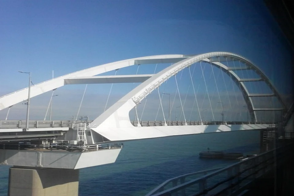 На подходах к Крымскому мосту повысят транспортную безопасность.