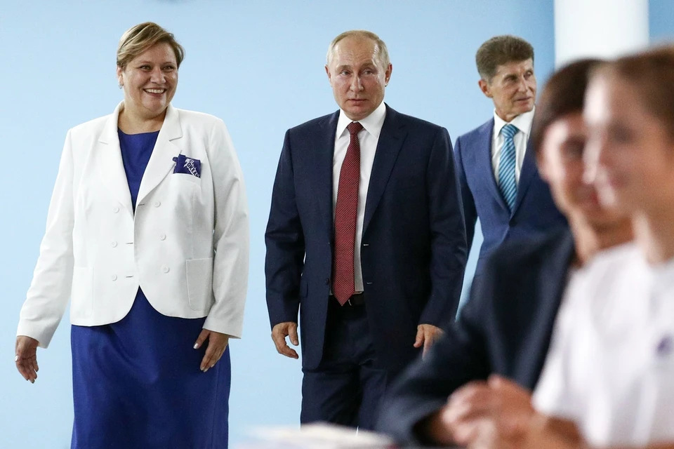 Президент поздравил учеников с 1 сентября. Фото: ТАСС, Пресс-служба Президента, ВДЦ «Океан»