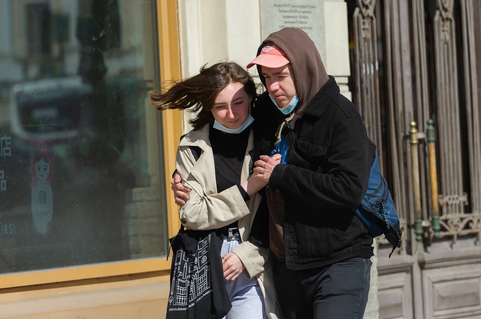 Заболеваемость в Петербурге опять пошла в рост.