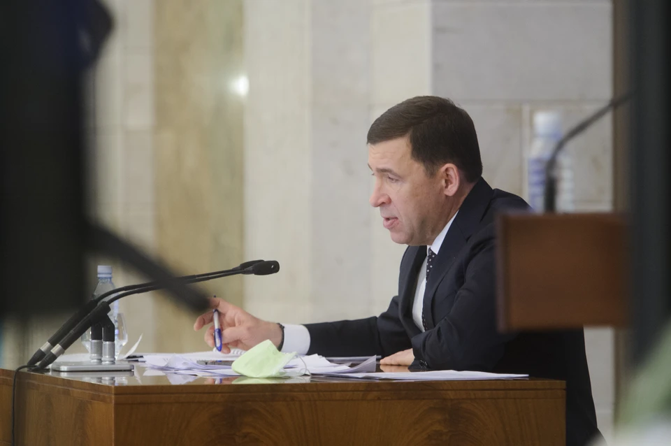 Губернатор выслушал проблемы свердловчан в ходе прямой линии 6 сентября.