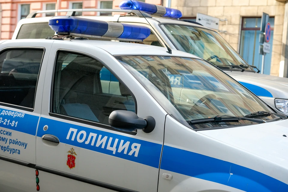 Обоих налетчиков уже задержала полиция.
