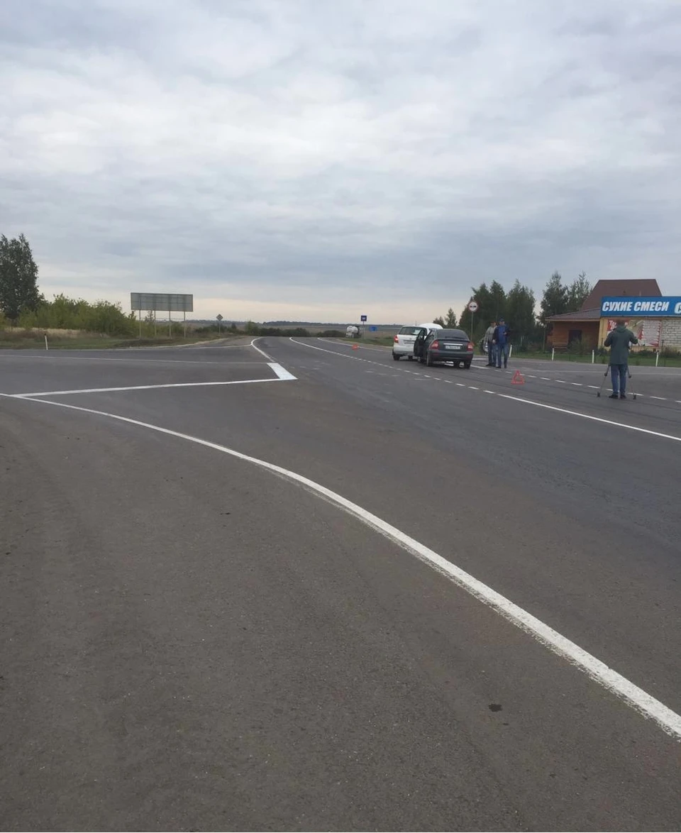 Двое пострадали в столкновении "Шкоды" и "Лады"