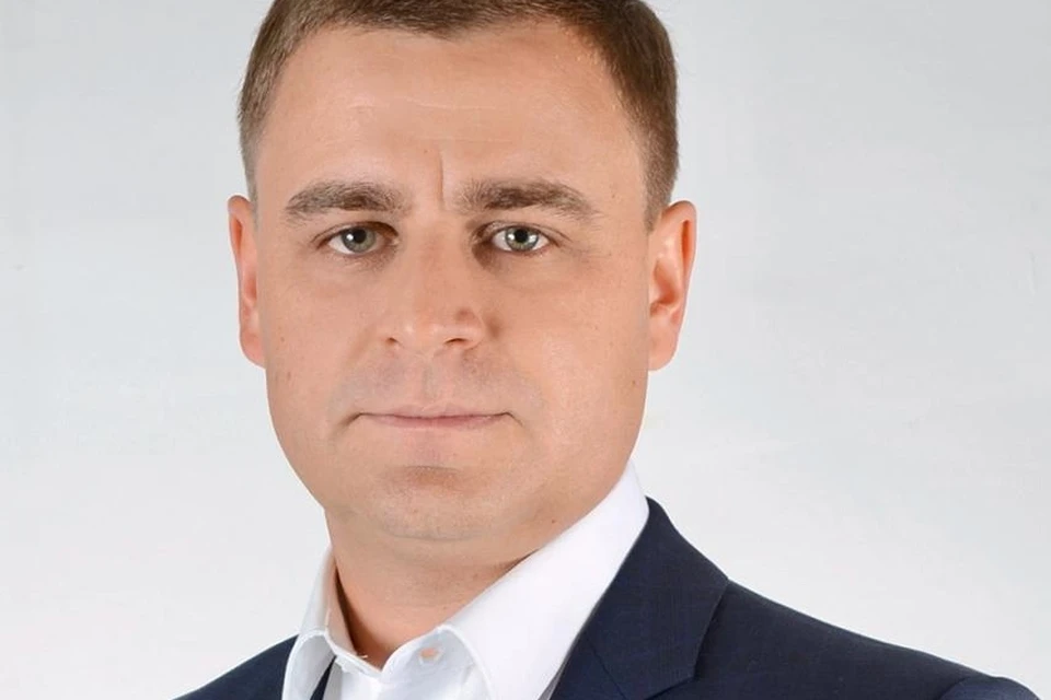 Министр транспорта Решетник через суд отменил постановление пристава в отношении себя.