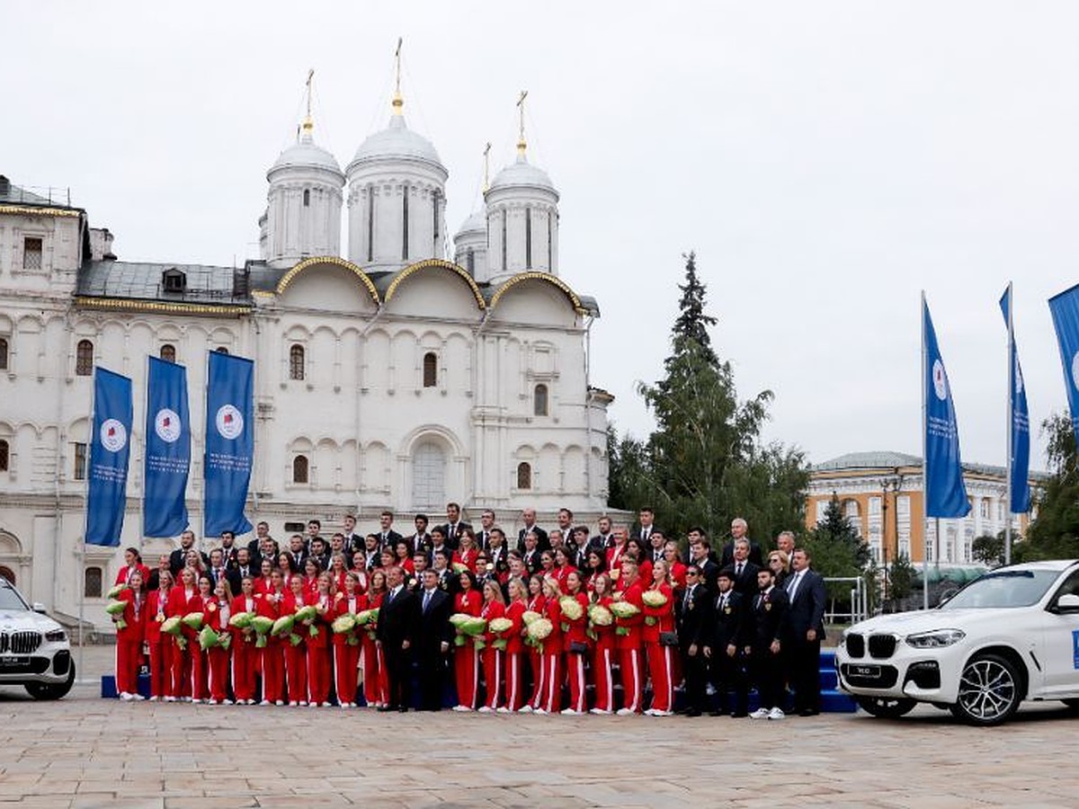 Российские спортсмены-победители Олимпийских игр-2020 в Токио получили  автомобили BMW - KP.RU