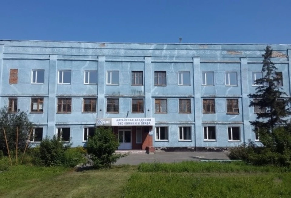 Автор объявления подчеркивает, что возможна аренда с последующим выкупом. Фото: сайт издания "Политсибру"