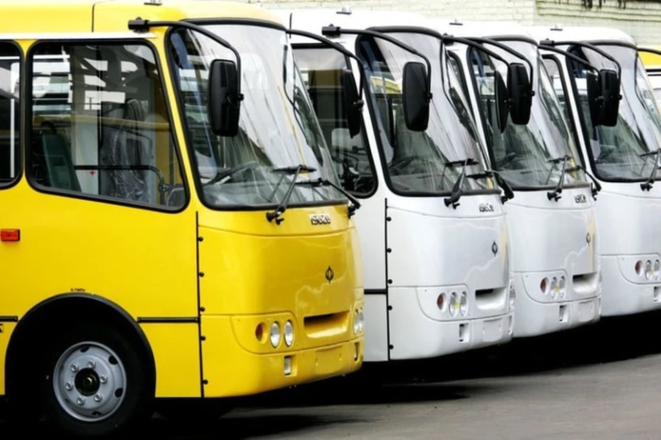 Автобусы будут отправляться 17, 18 и 19 сентября в 8:00 от здания администрации Донецка. Фото: АГ Донецка