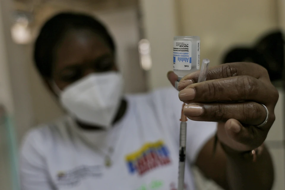 Медики Кубы начали прививать против коронавируса детей от двух до 11 лет