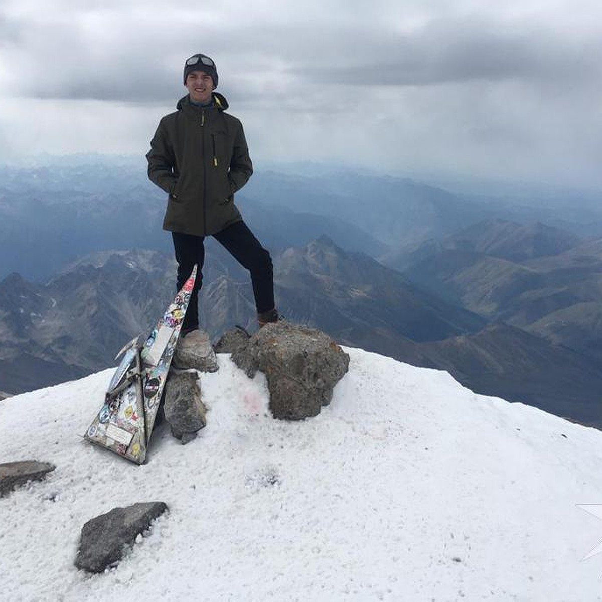 14-летний рязанский школьник стал одним из самых юных восходителей на  Эльбрус - KP.RU