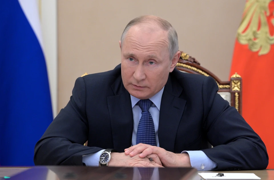 В субботу Владимир Путин по видеосвязи с главами пяти парламентских фракций обсудил результаты голосования.