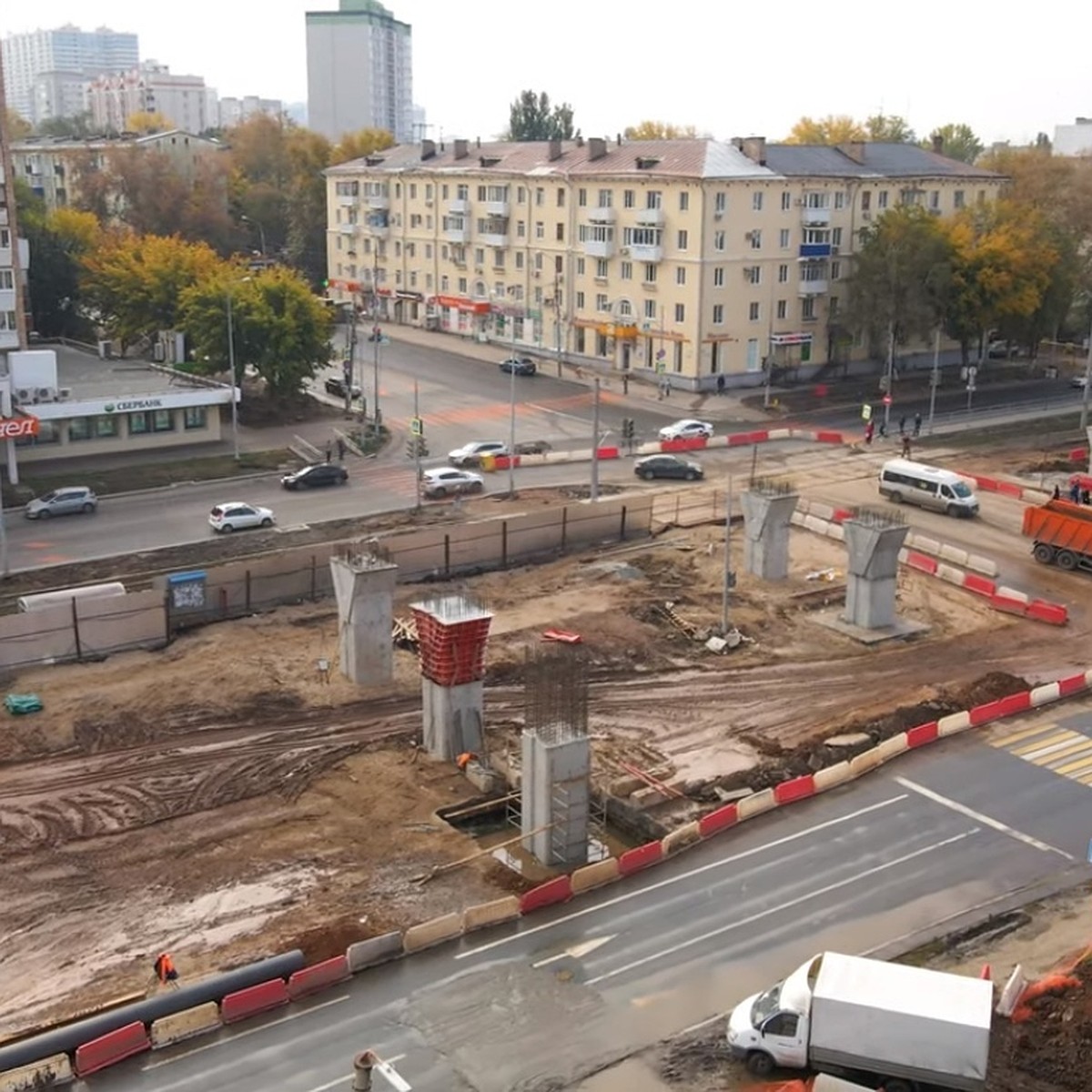 В Самаре полностью перекрыли Ново-Садовую. Как теперь едет транспорт и  сколько терпеть неудобства - KP.RU