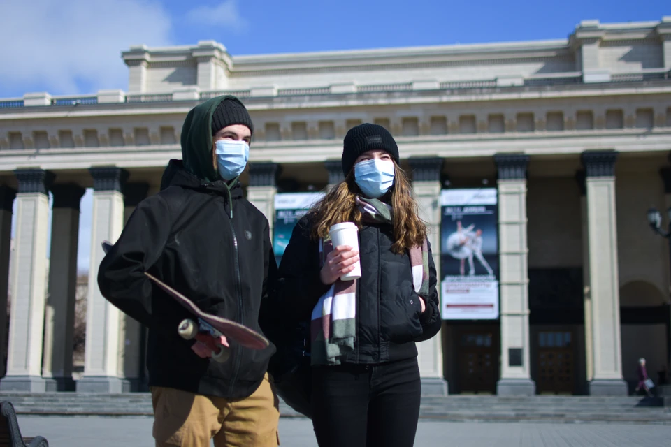 В Кузбассе продлили действующие ограничения по коронавирусу.