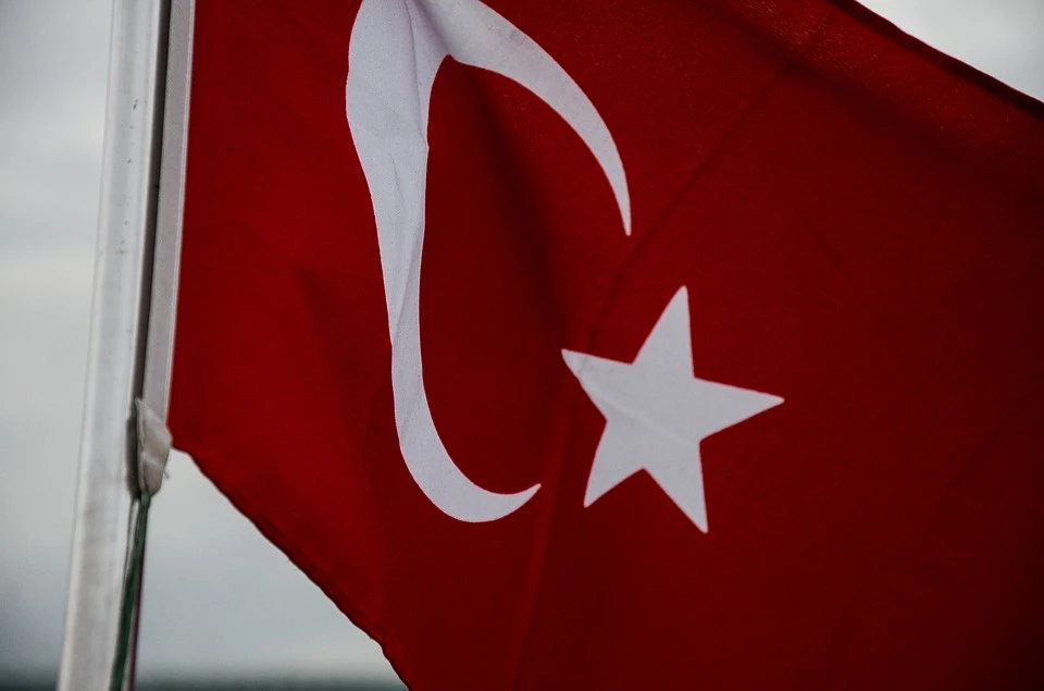 В Турции мужчина ходил со спасательным отрядом пока не узнал, что ищут его