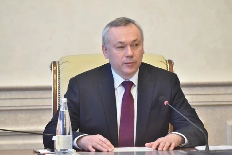 В Новосибирской области назначили нового начальника Погрануправления ФСБ, его представили губернатору Андрею Травникову. Фото: правительство НСО.