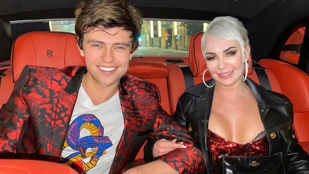 Кішкентай пениспен жыныстық эротика