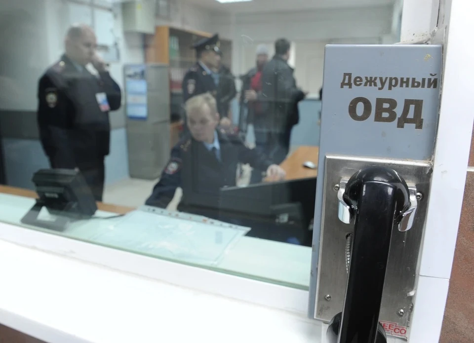 После драки пострадавший полицейский был вынужден обратиться в больницу