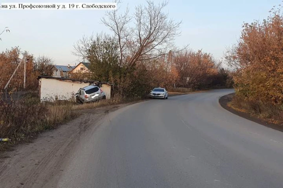 Водитель внедорожника не справился с управлением из-за алкогольного опьянения. Фото: vk.com/gibdd43