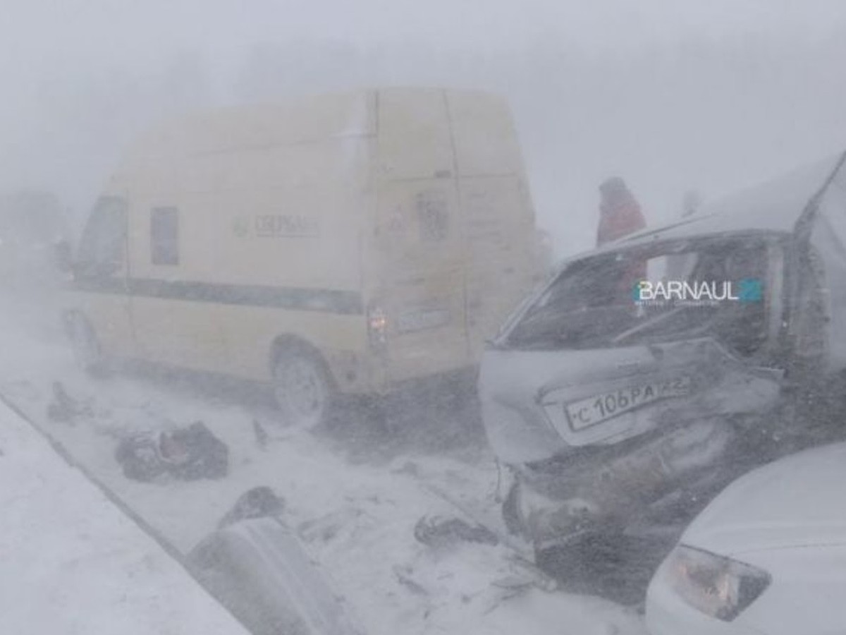 Барнаулец получил реальный срок за смертельную аварию с участием 15 машин -  KP.RU