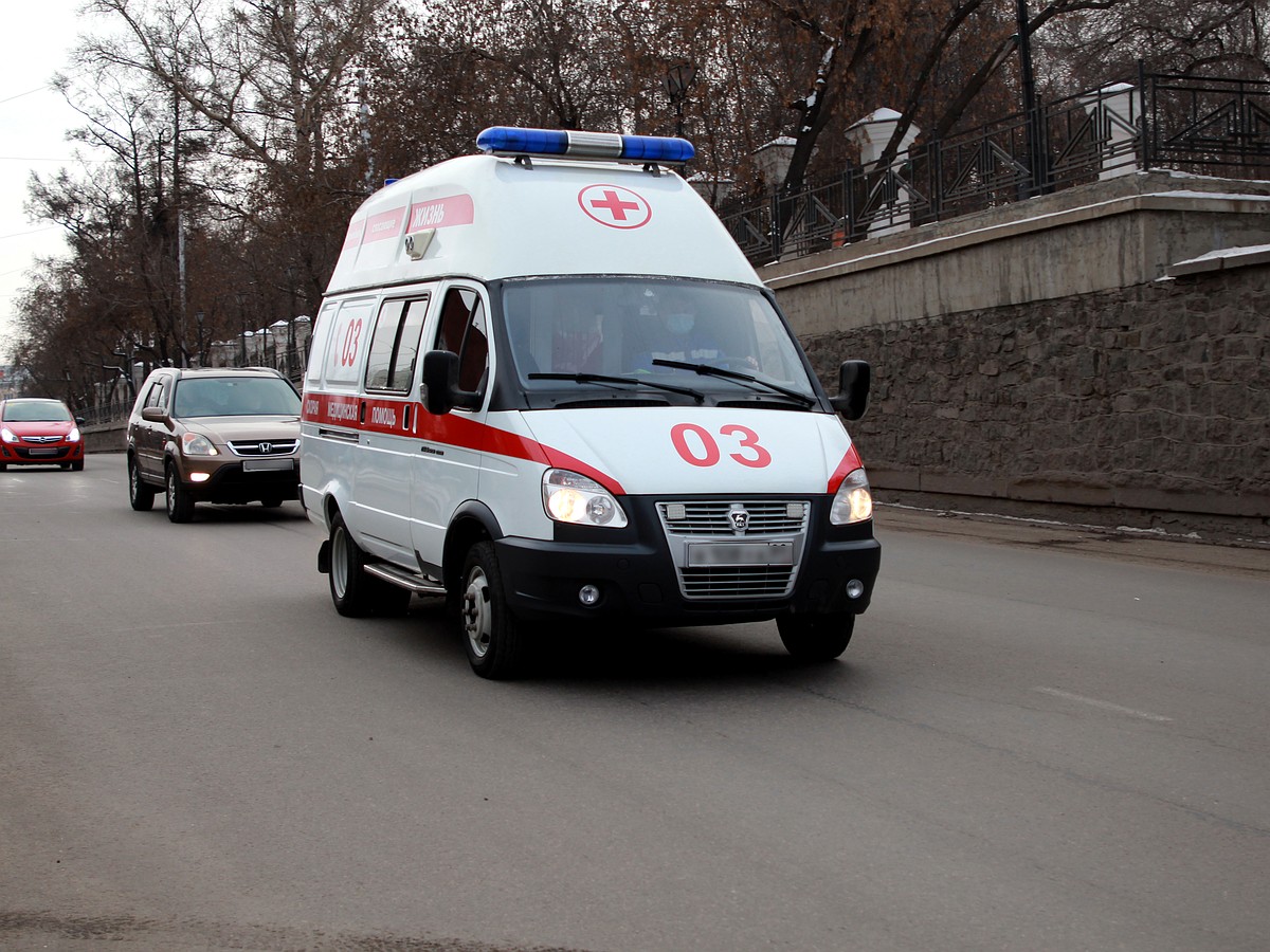 Девочку не увидели, слишком маленькая...»: подробности ДТП в Новосибирске,  где скорая задавила 7-летнего ребенка - KP.RU