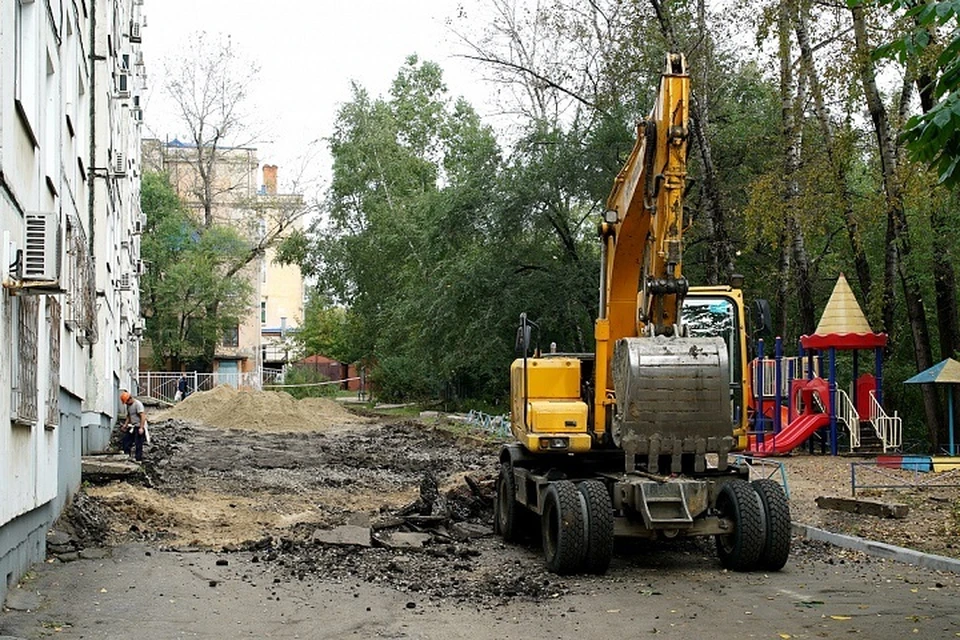 Масштабный ремонт дворов завершится в Хабаровске в конце октября