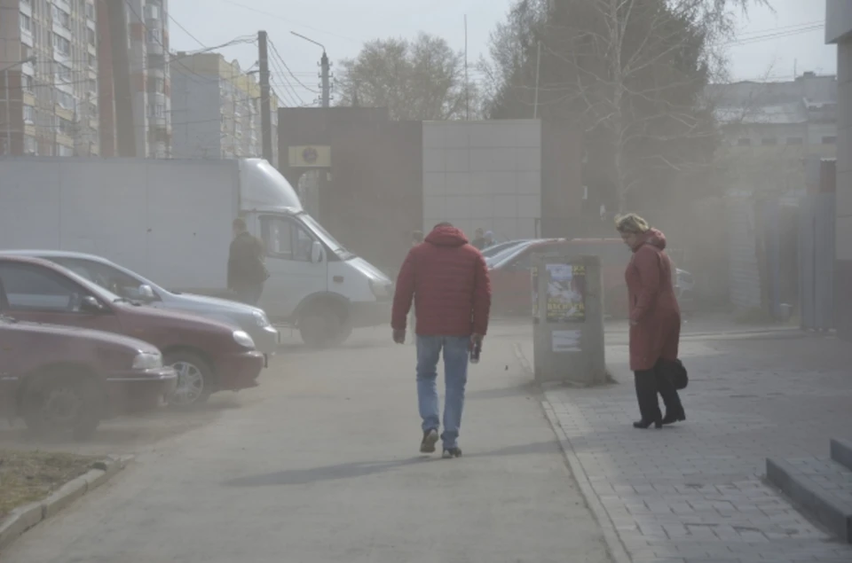 В Новосибирске из-за грязного воздуха объявили штормовое предупреждение