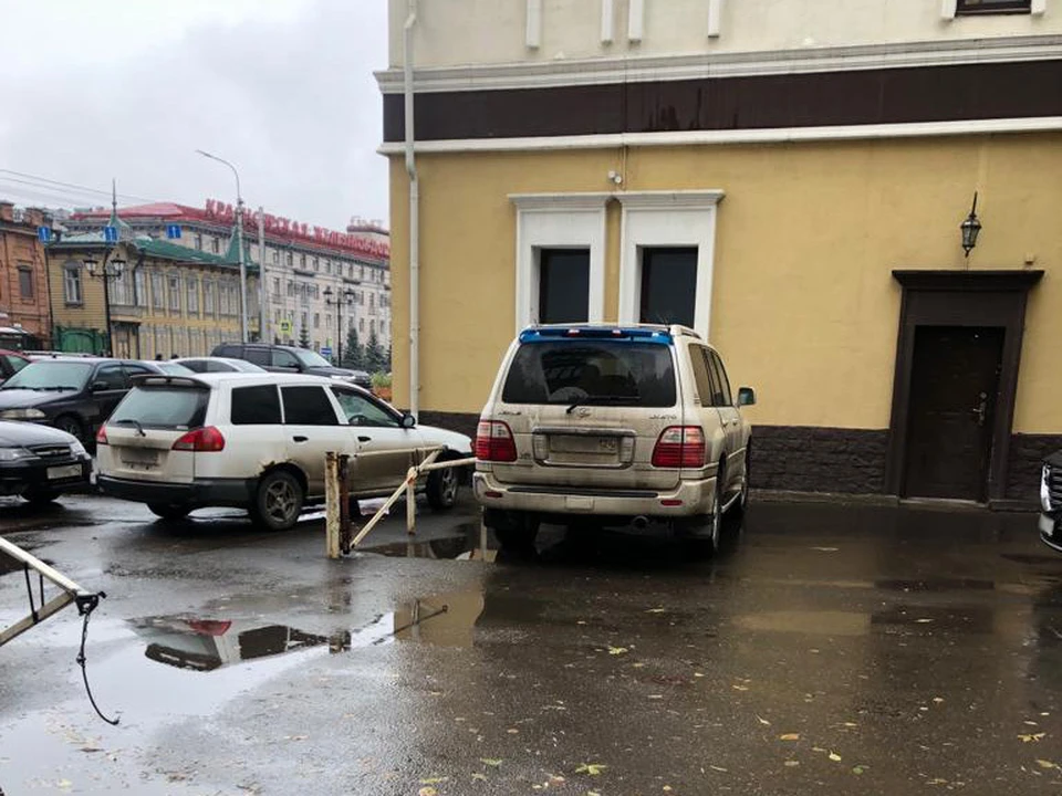 В Красноярске напарник угнал у уснувшего сторожа Lexus за миллион рублей. Фото: 24.мвд.рф