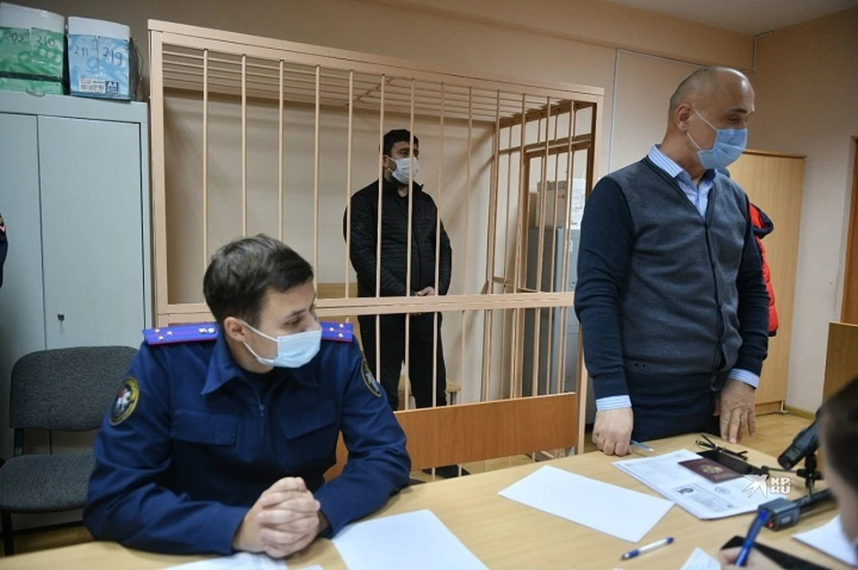 Чкаловский суд арестовал троих фигурантов дела о массовом о отравлении метанолом