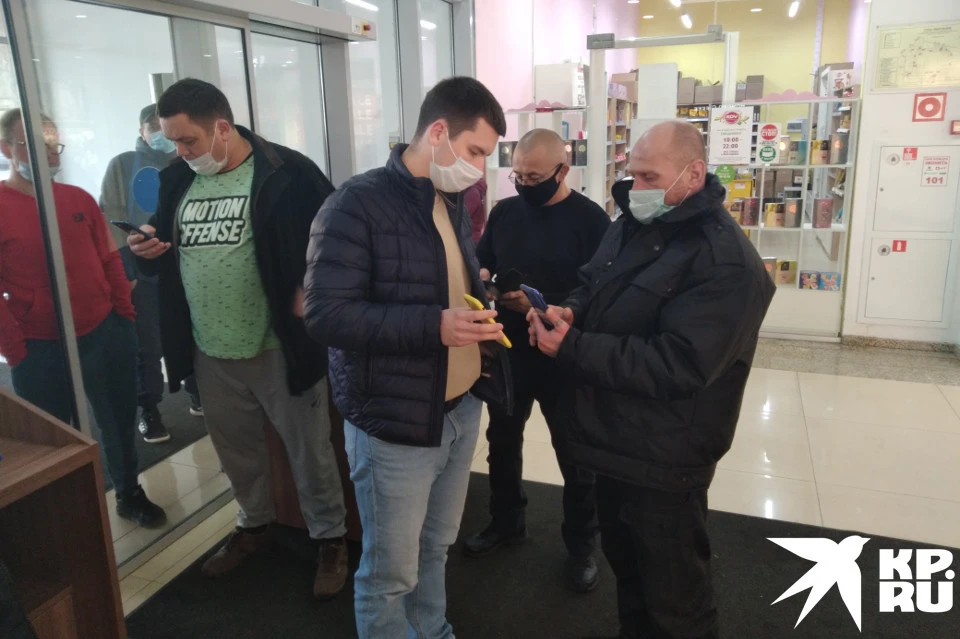 В одном ТЦ в городе сегодня точно уже начали проверять QR-код на входе.