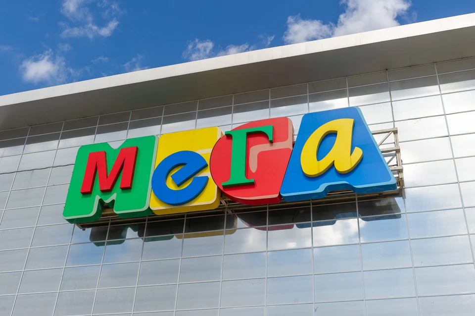 ТЦ "Мега" закроются на время локдауна в Петербурге