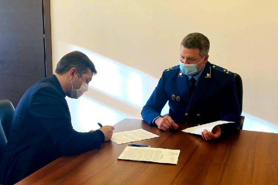 Главе минздрава Иркутской области вынесли предостережение из-за нехватки смеси для детей-инвалидов