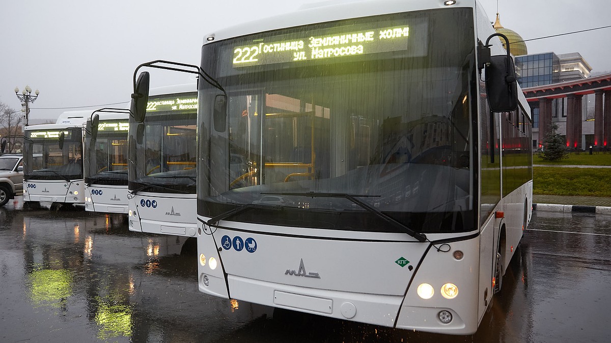В Южно-Сахалинске запустили первые маршрутные автобусы