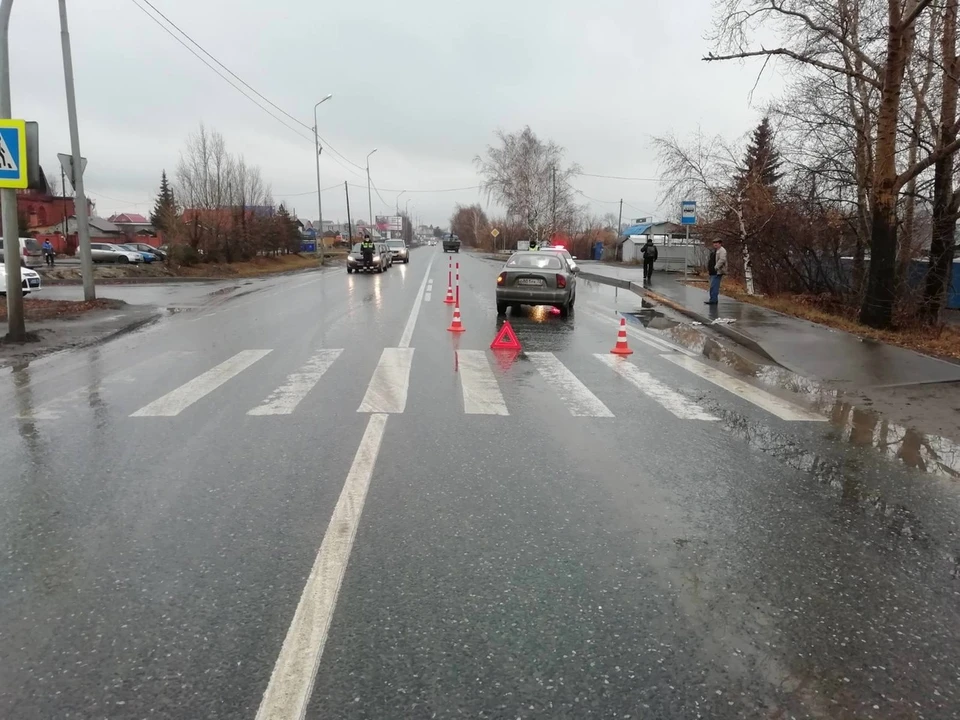 В Тюмени 65-летний водитель на «Запорожце» сбил на зебре пенсионерку.