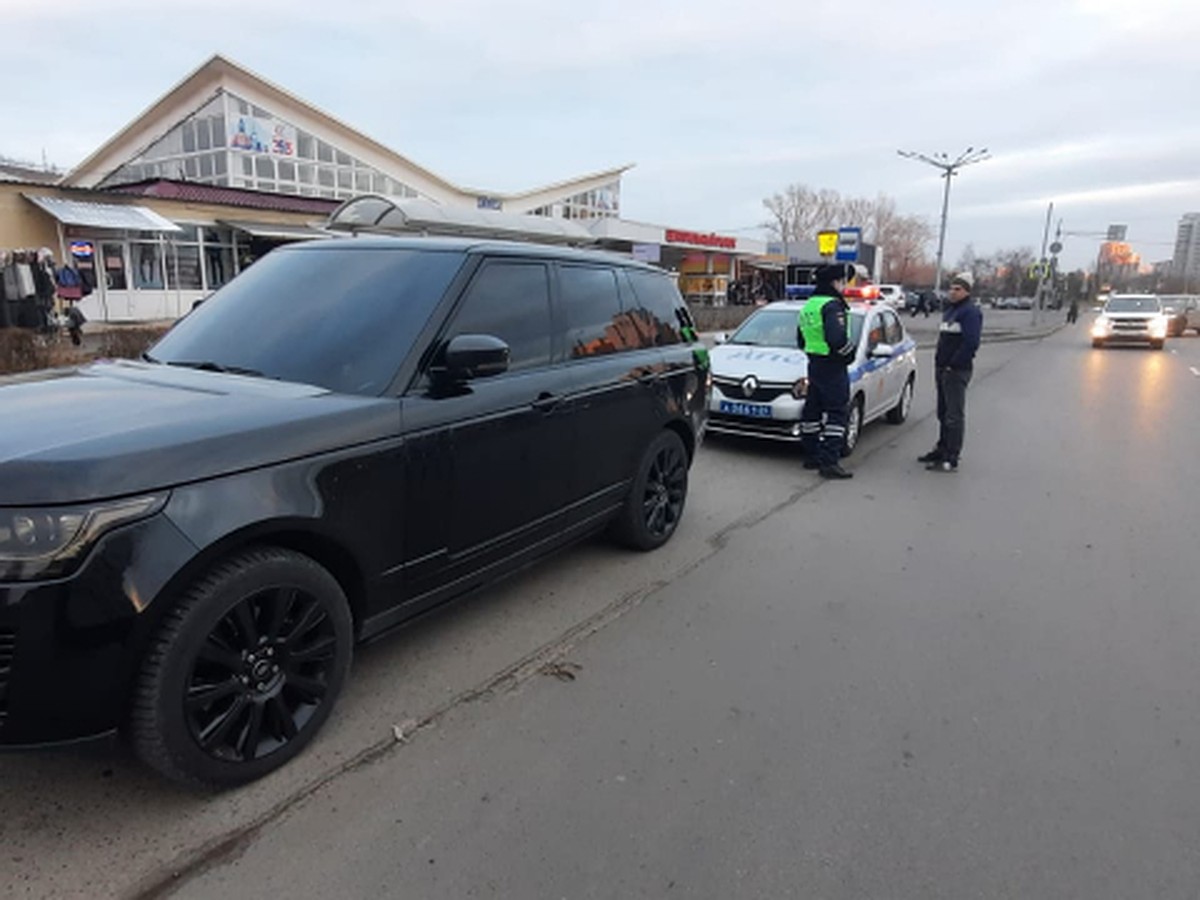 Красноярский водитель проведет 3 дня в спецприемнике за отказ снять  тонировку - KP.RU