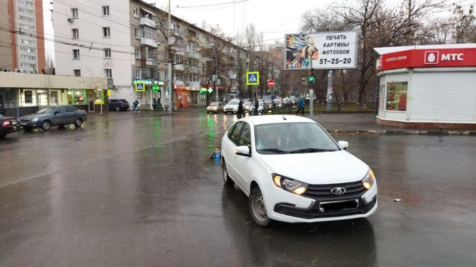 Фото с места аварии в Кировском районе Саратова