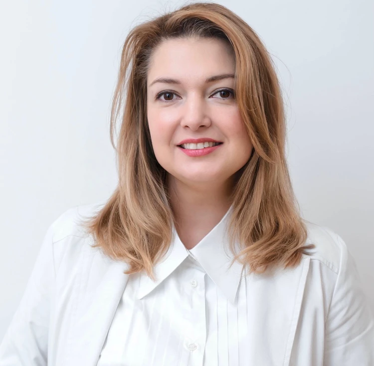 Прохорова Ирина Евгеньевна: Главный врач, врач-ревматолог Госпиталя современной медицины