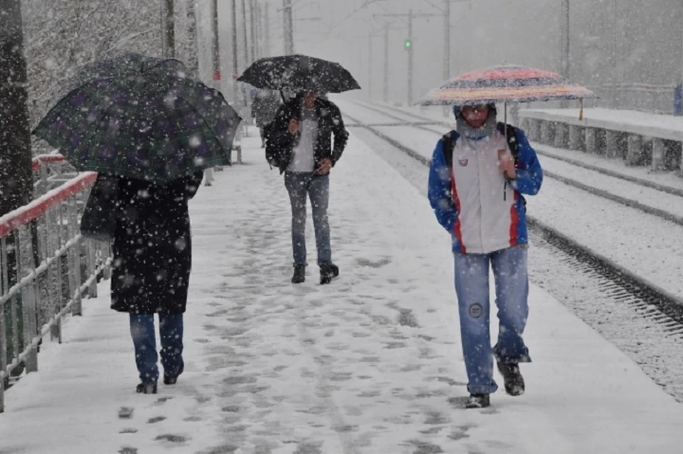 В городе Юности не устранены последствия снегопада