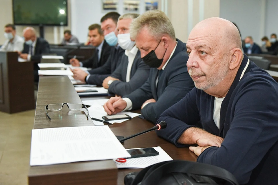 Проект бюджета на 2022 год депутаты гордумы обсудили на очередном заседании. Фото: admkirov.ru