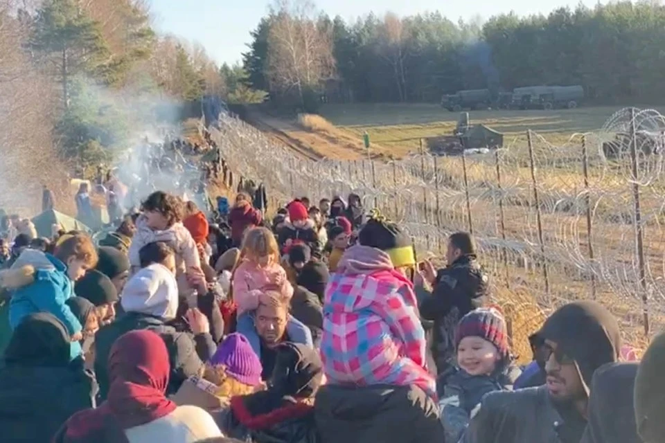 Польша закрыла границу в районе перехода "Брузги", чтобы не пустить мигрантов. Фото: REUTERS