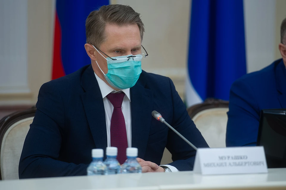 Министр здравоохранения РФ заявил о высокой эффективности комбинации двух российских вакцин.