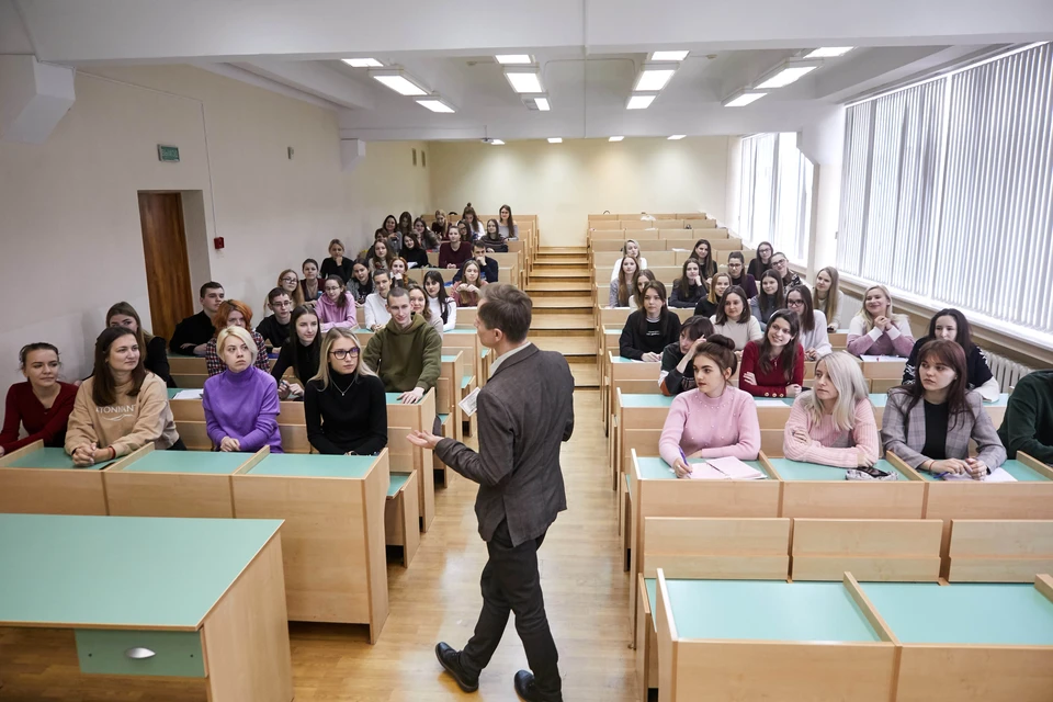 Рассмотрение дела назначено на 21 декабря текущего года.