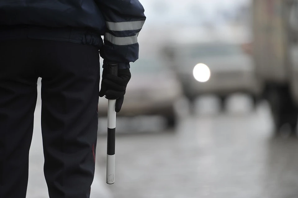 Автомобиль остановили на улице Ракетной около четырех часов ночи