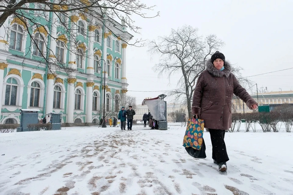 Солнца в этот день в Петербурге ждать не стоит