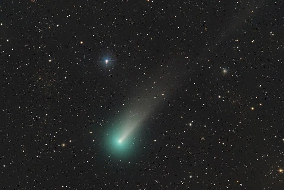 C/2021 A1 (Leonard) Комета 13 ноября 2021 года, снимок Дэна Бартлетта.