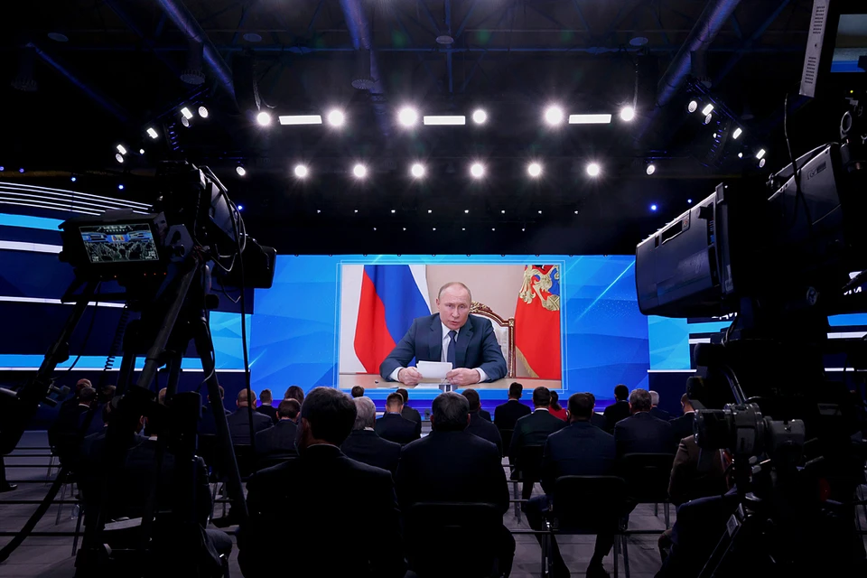 Путин напомнил о предвыборных обещаниях партии. Фото Антон Новодережкин/ТАСС