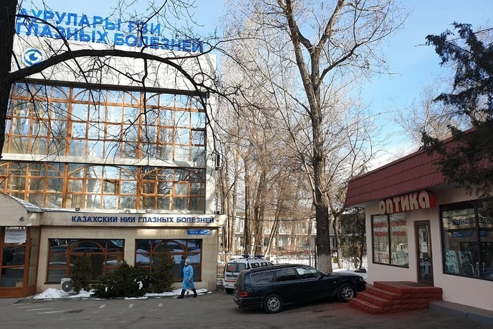 В начале года Глазной институт потребовал от Шамиля Шакирова освободить принадлежащее ему здание. После суда в пользу Шакирова, новое требование – снести здание.